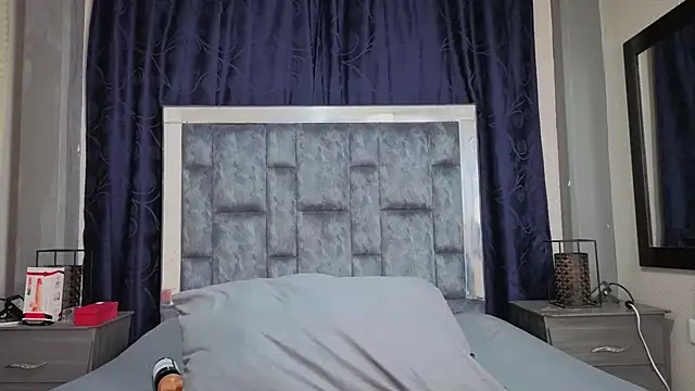 Effie cooper online show from 17, 9, 2025