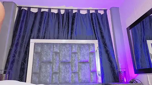 Effie cooper online show from 24, 11, 2025