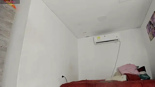 flor herrera01 online show from 16, 10, 2025