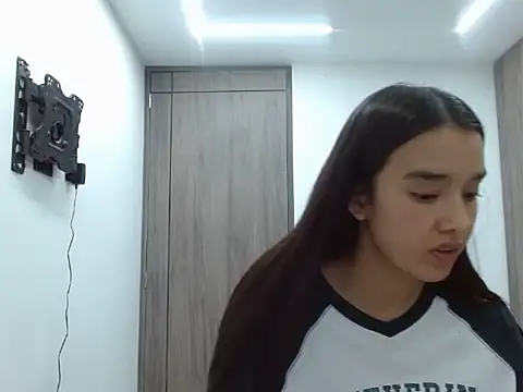  luna 777 online show from 27, 4, 2026