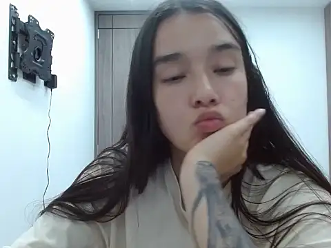  luna 777 online show from 28, 4, 2026