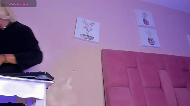 CHANELL 11INCHES online show from 26, 10, 2025