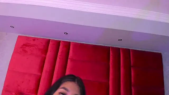 Snapshot of AnnieGibbyns chatting on 15, 5, 2026 AnnieGibbyns online show from 15, 5, 2026