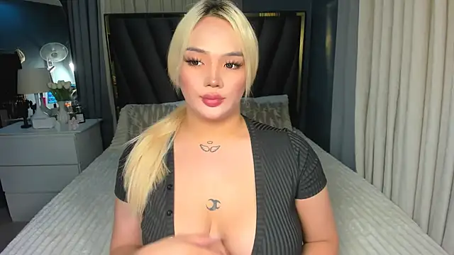 KylieSonique online show from 10, 10, 2025