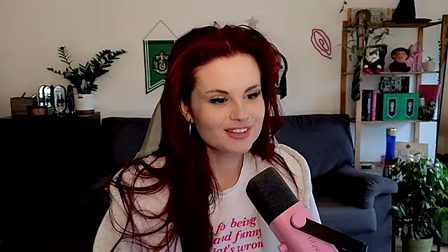 Della Ideal online show from 16, 12, 2025