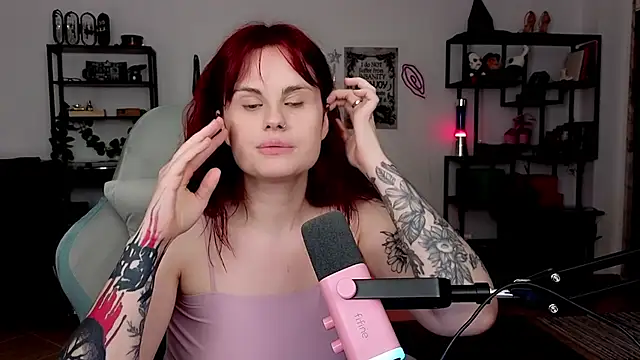 Snapshot of Della_Ideal chatting on 20, 4, 2026 Della Ideal online show from 20, 4, 2026