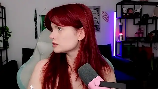 Snapshot of Della_Ideal chatting on 4, 5, 2026 Della Ideal online show from 4, 5, 2026