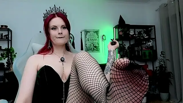 Della Ideal online show from 5, 7, 2026