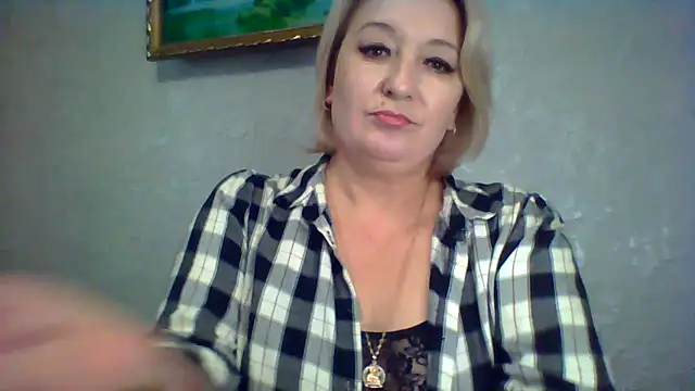 ArielXLoveresss online show from 25, 11, 2025