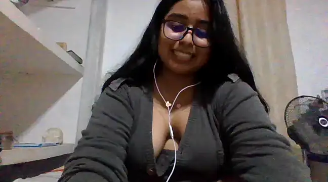 Snapshot of virginbrunette99 chatting on 26, 2, 2025 virginbrunette99 online show from 26, 2, 2025