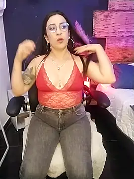 Snapshot of Bella_williamss_ chatting on 5, 3, 2025 Bella williamss online show from 5, 3, 2025