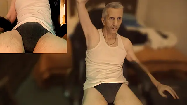 maxdaddy690 online show from 3, 1, 2025