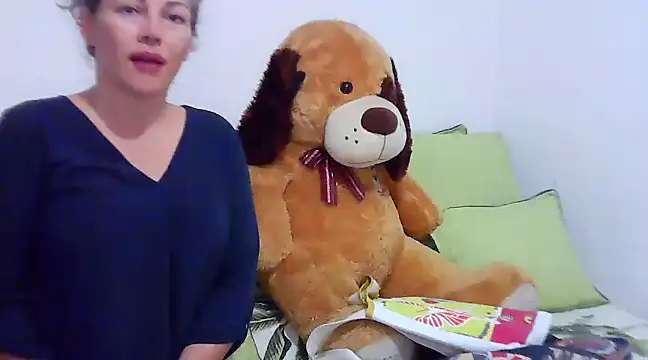 Victoria Lover online show from 26, 2, 2025