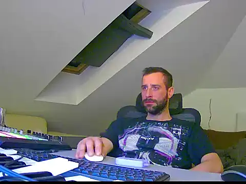 Snapshot of gryzoon chatting on 4, 10, 2025 gryzoon online show from 4, 10, 2025