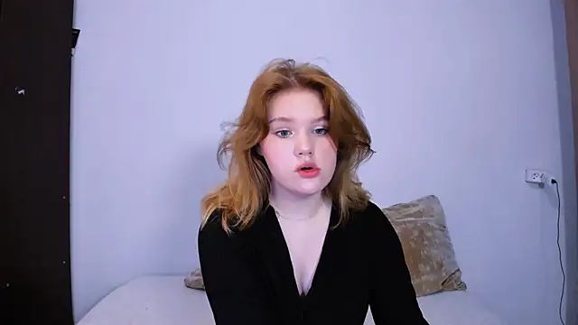 LaseyMoon online show from 19, 9, 2025