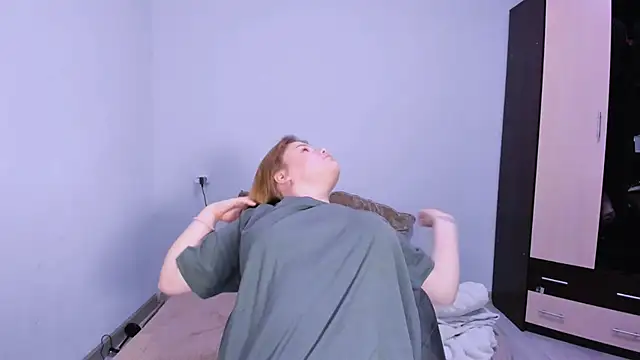 LaseyMoon online show from 10, 11, 2025