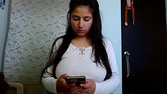 Escarcha-blue online show from 9, 1, 2026