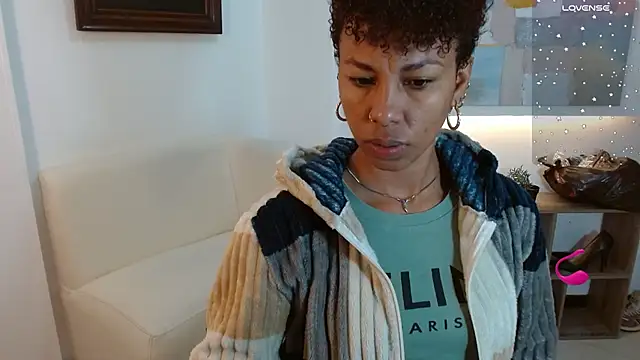 Snapshot of anahi_macys chatting on 20, 9, 2025 anahi macys online show from 20, 9, 2025
