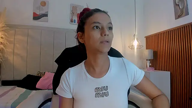 Snapshot of gime_lara chatting on 24, 4, 2026 gime lara online show from 24, 4, 2026