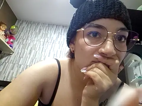 Snapshot of issa_monterrey chatting on 20, 3, 2025 issa monterrey online show from 20, 3, 2025
