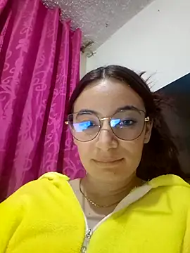 Snapshot of issa_monterrey chatting on 28, 9, 2025 issa monterrey online show from 28, 9, 2025