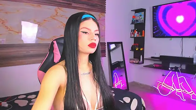 Snapshot of Cloe_roouse chatting on 30, 10, 2025 Cloe roouse online show from 30, 10, 2025