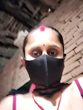 Snapshot of Divya_Chandok chatting on 21, 2, 2026 Divya Chandok online show from 21, 2, 2026