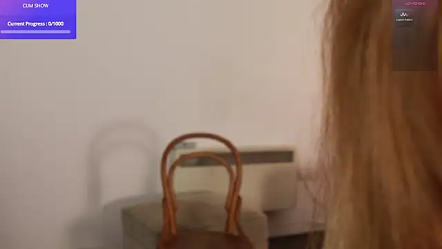 Snapshot of MiaM00 chatting on 20, 5, 2026 MiaM00 online show from 20, 5, 2026