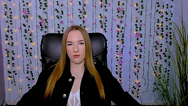 Snapshot of doll_vey chatting on 4, 3, 2025 doll vey online show from 4, 3, 2025