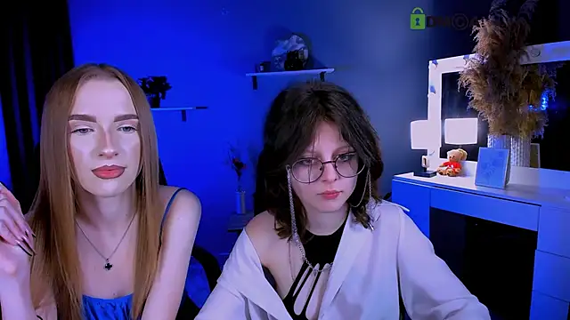 Snapshot of doll_vey chatting on 29, 9, 2025 doll vey online show from 29, 9, 2025