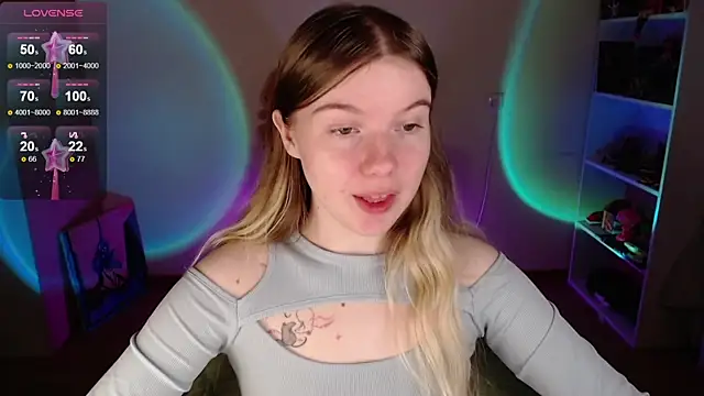 Strawberry juli online show from 21, 9, 2025