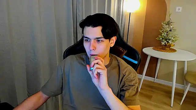 Snapshot of TravisRevas chatting on 2, 2, 2026 TravisRevas online show from 2, 2, 2026