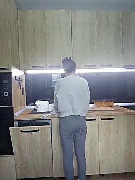 zoeylarkens online show from 13, 3, 2025