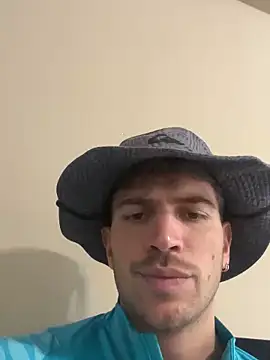 Snapshot of shuki0101 chatting on 12, 3, 2025 shuki0101 online show from 12, 3, 2025