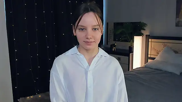 Snapshot of EdinaCordner chatting on 2, 3, 2025 EdinaCordner online show from 2, 3, 2025