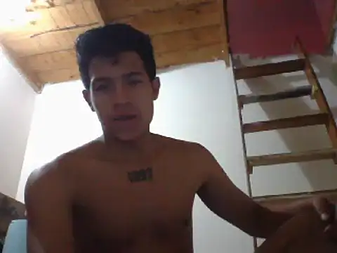 Snapshot of TuVergaRica69 chatting on 3, 3, 2025 TuVergaRica69 online show from 3, 3, 2025