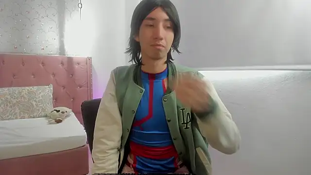 loverisu-coral online show from 2, 2, 2026