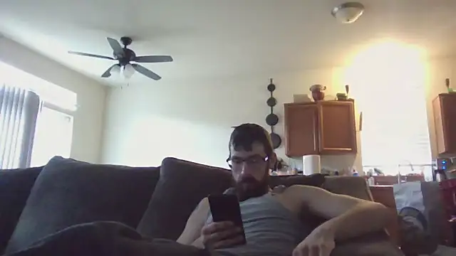 Snapshot of Johnnypro1OF chatting on 3, 10, 2025 Johnnypro1OF online show from 3, 10, 2025