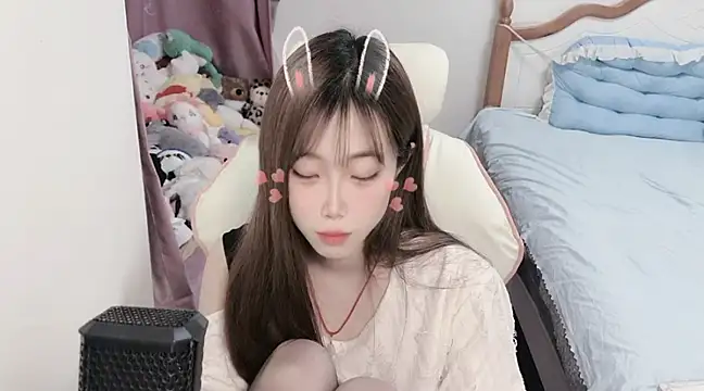 Snapshot of vivian-vv chatting on 3, 3, 2025 vivian-vv online show from 3, 3, 2025