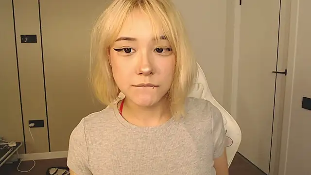 Snapshot of ka00ru_chan chatting on 27, 7, 2026 ka00ru chan online show from 27, 7, 2026
