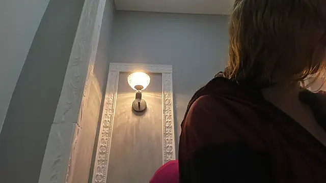 Bonniie 22 online show from 15, 12, 2025