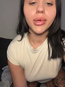 milabigassxoxo online show from 14, 10, 2025