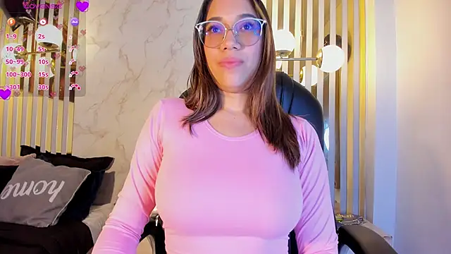 Snapshot of Oriana_gh chatting on 15, 11, 2025 Oriana gh online show from 15, 11, 2025