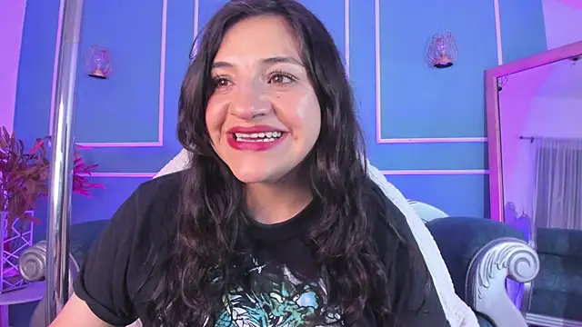 TaraTaylorr online show from 9, 10, 2025