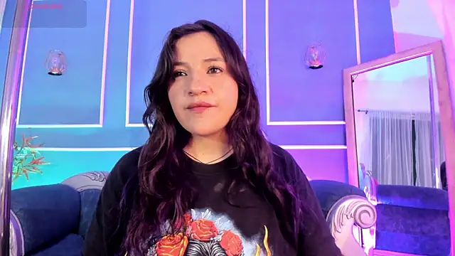 TaraTaylorr online show from 25, 11, 2025