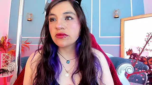 Snapshot of TaraTaylorr chatting on 28, 5, 2026 TaraTaylorr online show from 28, 5, 2026