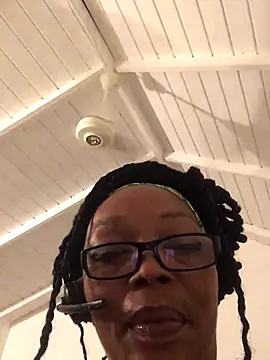 Ladyzee25 online show from 14, 9, 2025