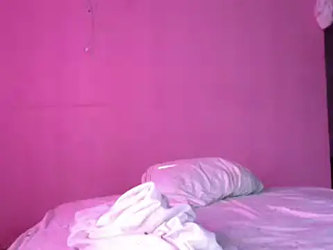 Snapshot of Ladyzee25 chatting on 18, 4, 2026 Ladyzee25 online show from 18, 4, 2026