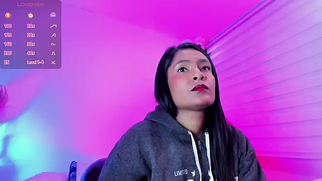 Fernanda liie  online show from 18, 4, 2026