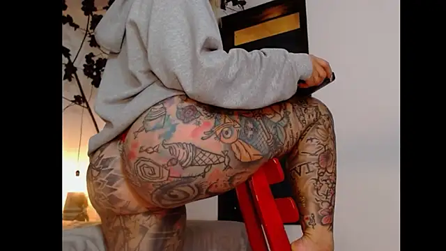 Sara Valkyri online show from 18, 3, 2025